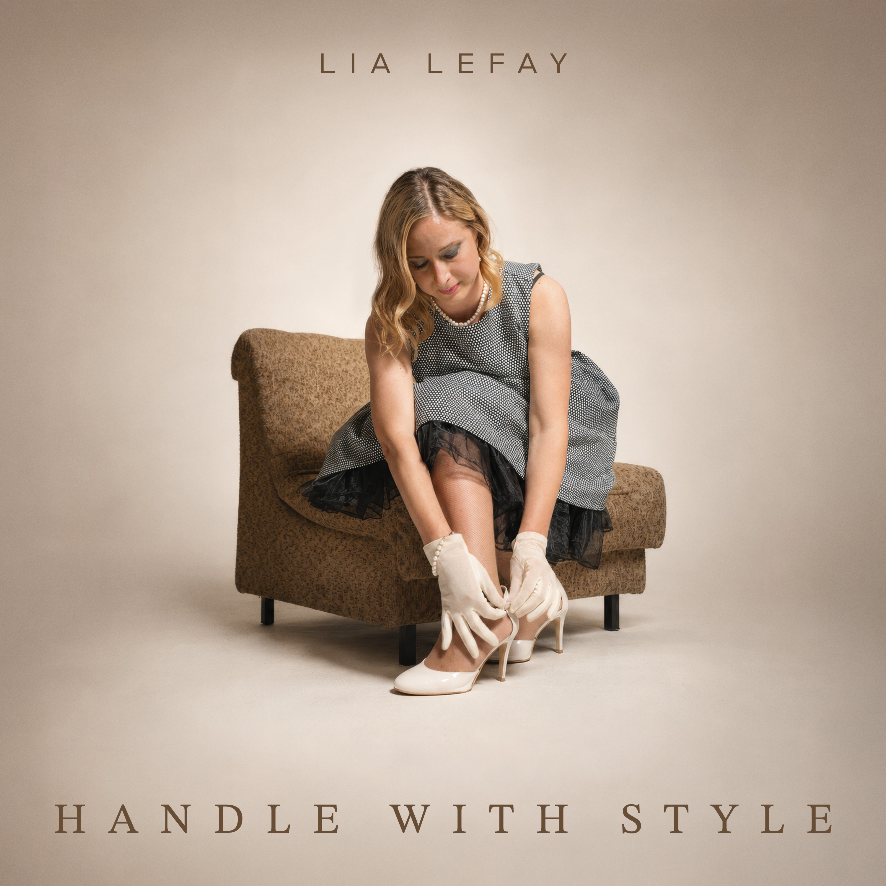Copertina Handle with style