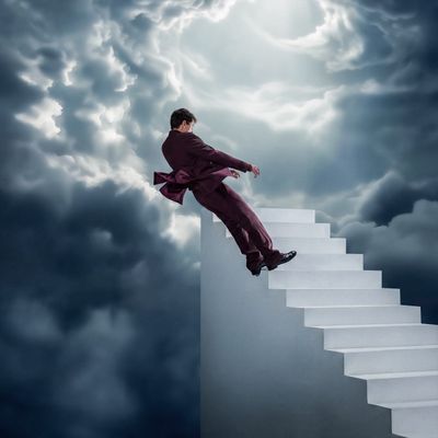Copertina Uomo che cade